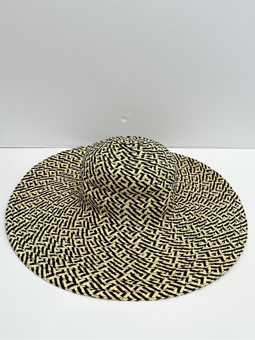 GAP Woven Paper Straw Sun Hat S/M Coastal Beach Resortwear Minimalist Vacation